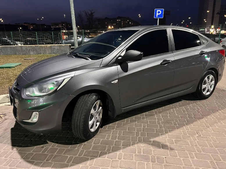 Фото 1 - Hyundai Accent 2013