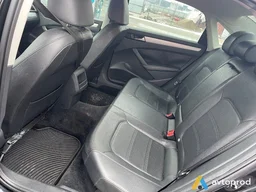 Фото 2 - Volkswagen Passat 2012