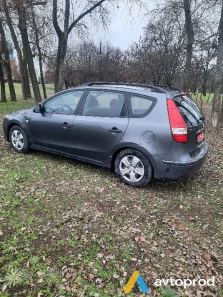 Фото 2 - Hyundai i30 2011