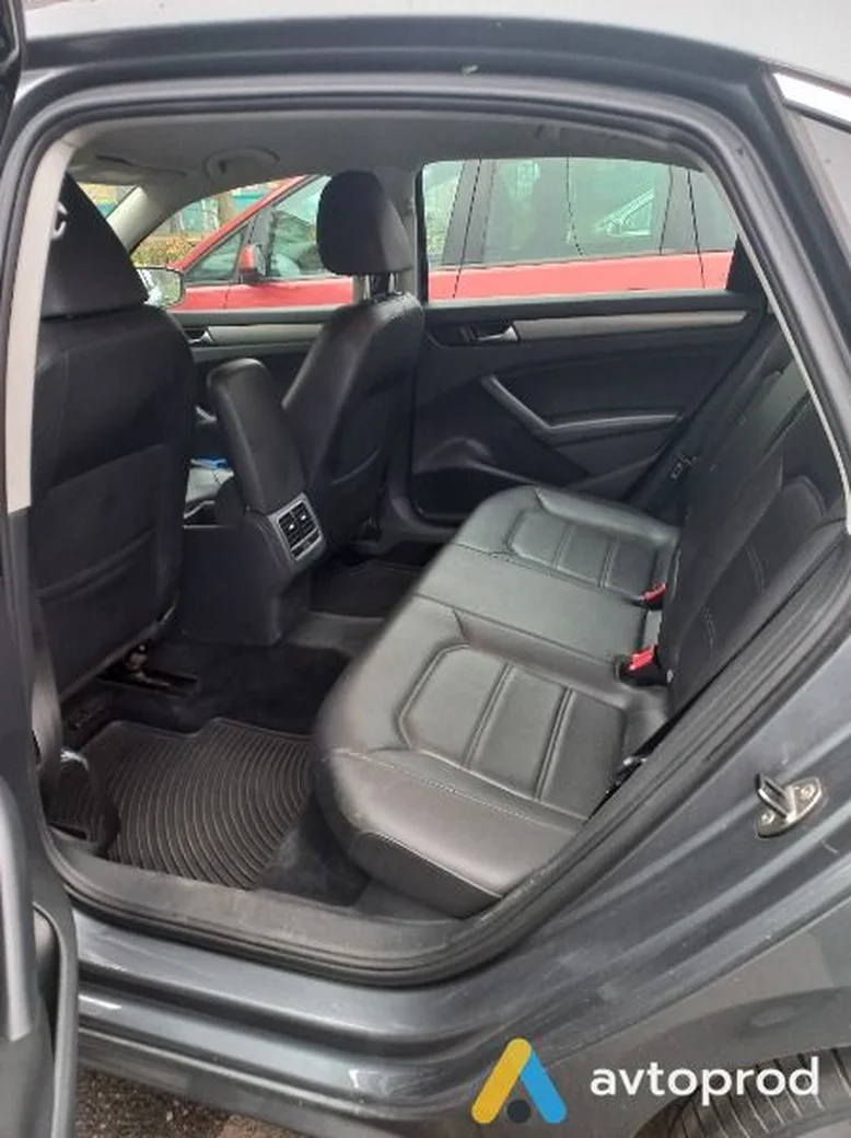 Фото 1 - Volkswagen Passat 2013