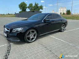 Фото 4 - Mercedes-Benz E-class 2019