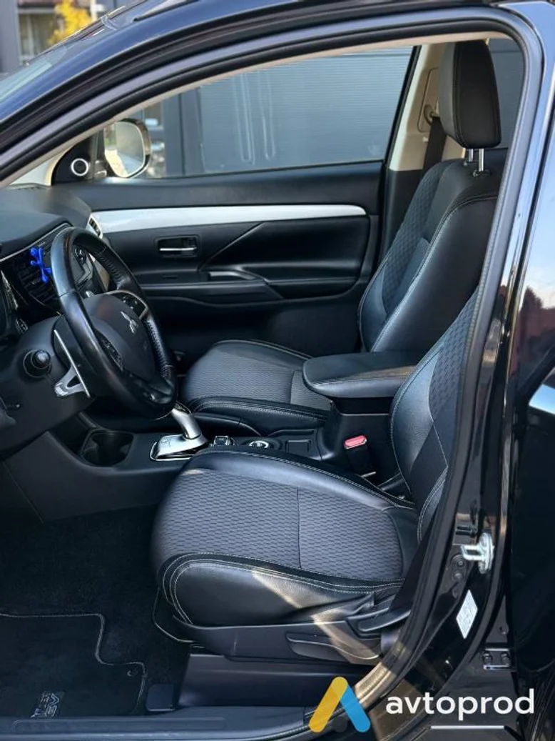 Фото 3 - Mitsubishi Outlander 2013