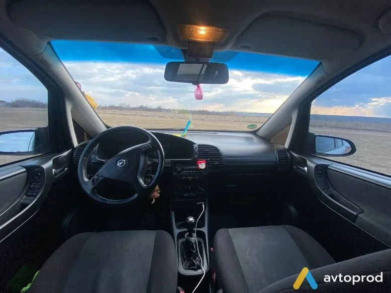Фото 4 - Opel Zafira 2002