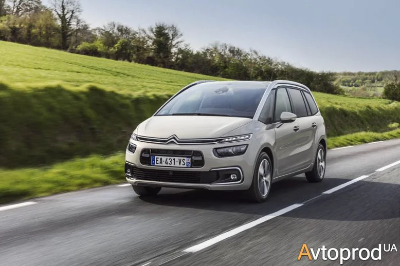Фото 2 - Citroen C4 2018