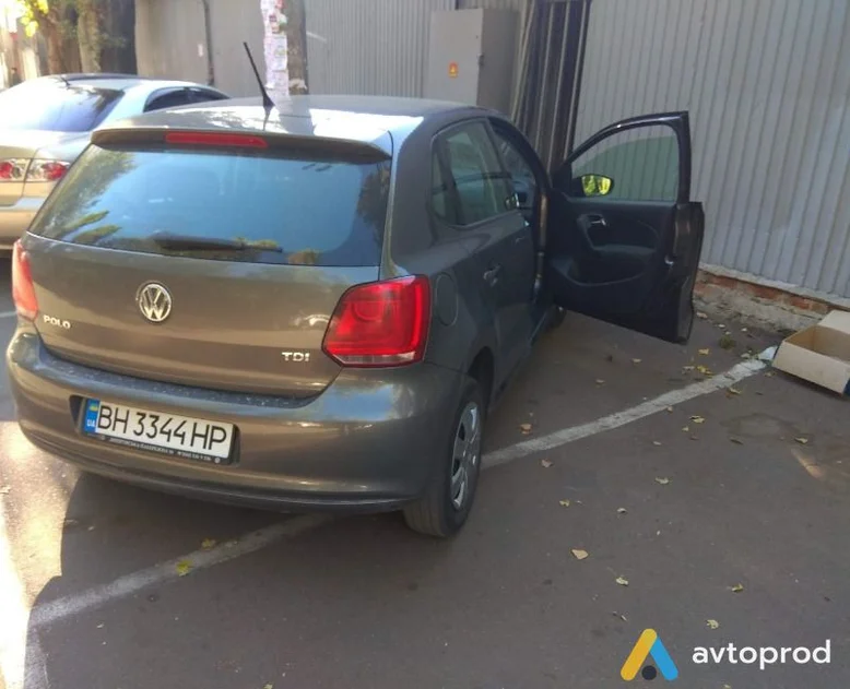 Фото 1 - Volkswagen Polo 2012