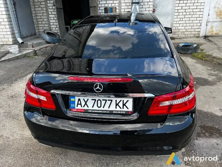 Фото 4 - Mercedes-Benz E-class 2012