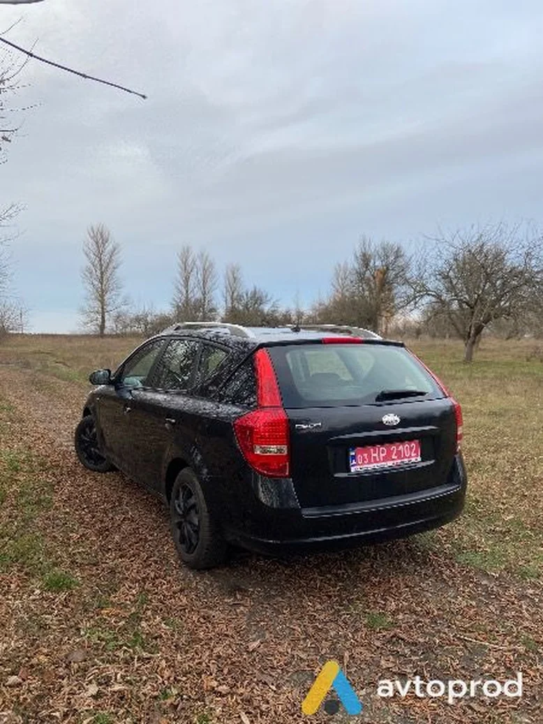 Фото 2 - Kia Cee'd 2010