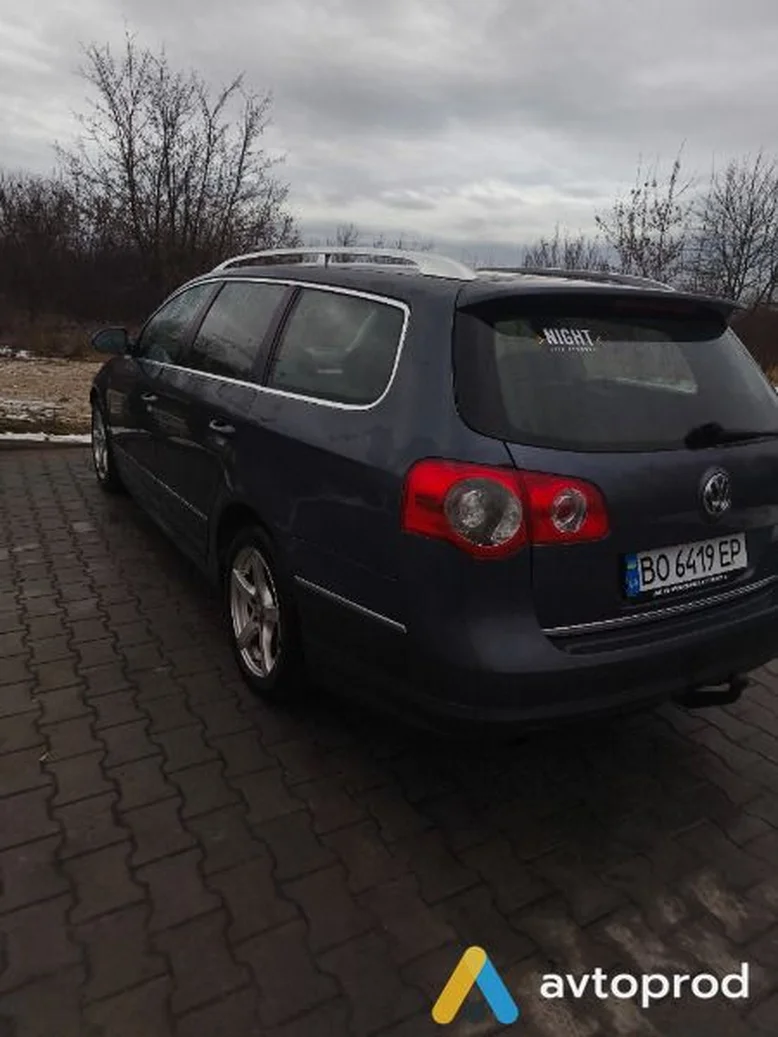 Фото 4 - Volkswagen Passat 2010