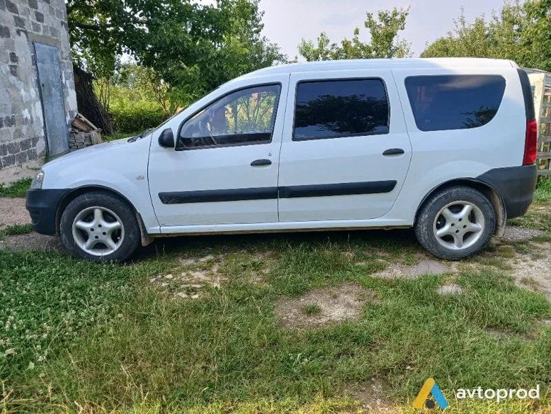 Фото 2 - Dacia Logan 2010