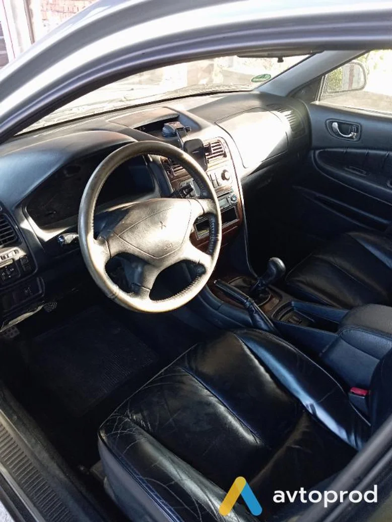 Photo 2 - Mitsubishi Galant 2000