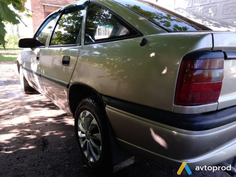 Фото 3 - Opel Vectra 1994