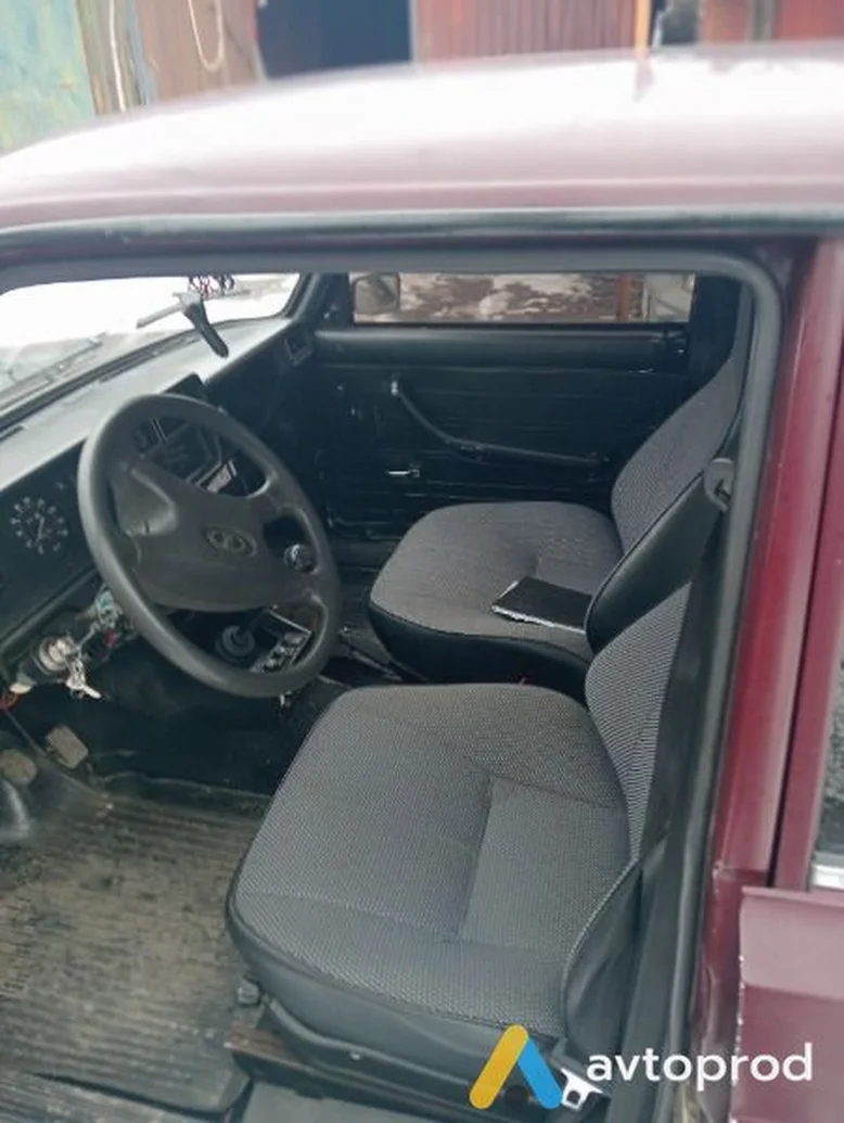 Фото 3 - VAZ 2107 2006