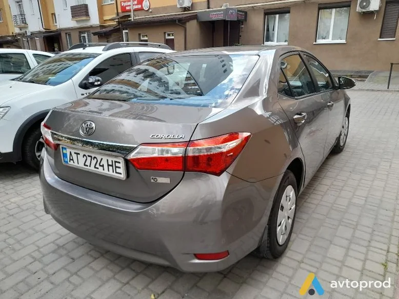 Фото 4 - Toyota Corolla 2016