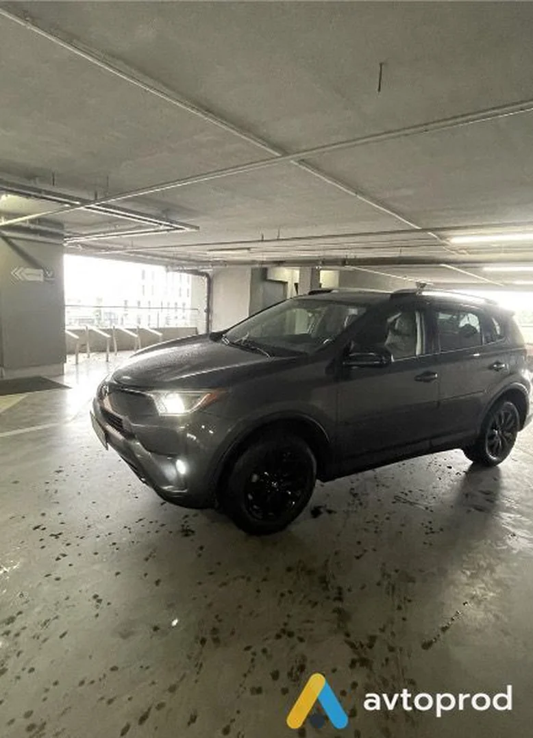 Фото 1 - Toyota RAV 4 2016