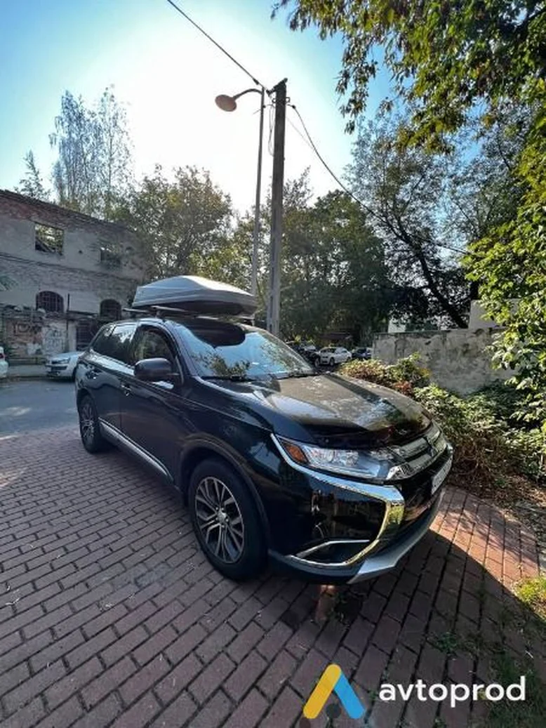 Фото 1 - Mitsubishi Outlander 2017