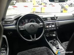 Photo 4 - Skoda Superb 2017