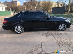 Photo 2 - Mercedes-Benz E-class 2010