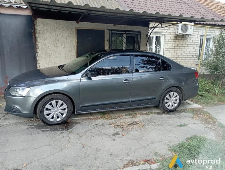 Фото 2 - Volkswagen Jetta 2012