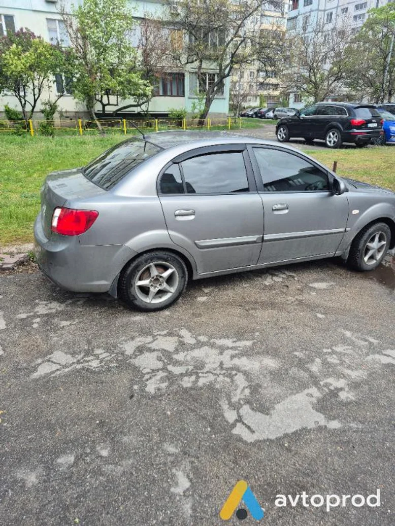 Photo 2 - Kia Rio 2011