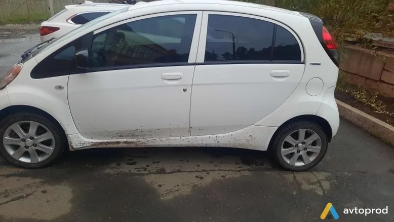 Фото 2 - Peugeot iOn 2015