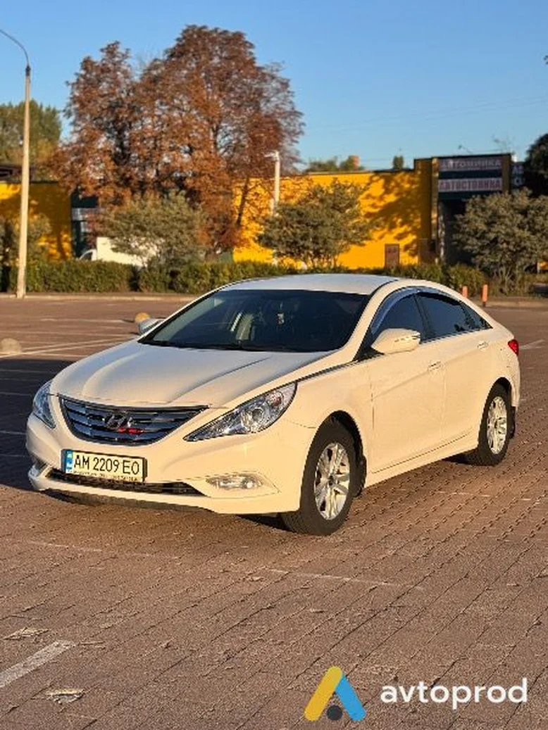 Фото 1 - Hyundai Sonata 2012