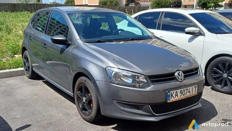 Фото 2 - Volkswagen Polo 2011