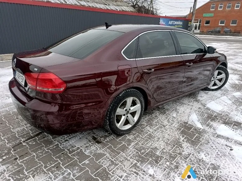 Фото 4 - Volkswagen Passat 2012