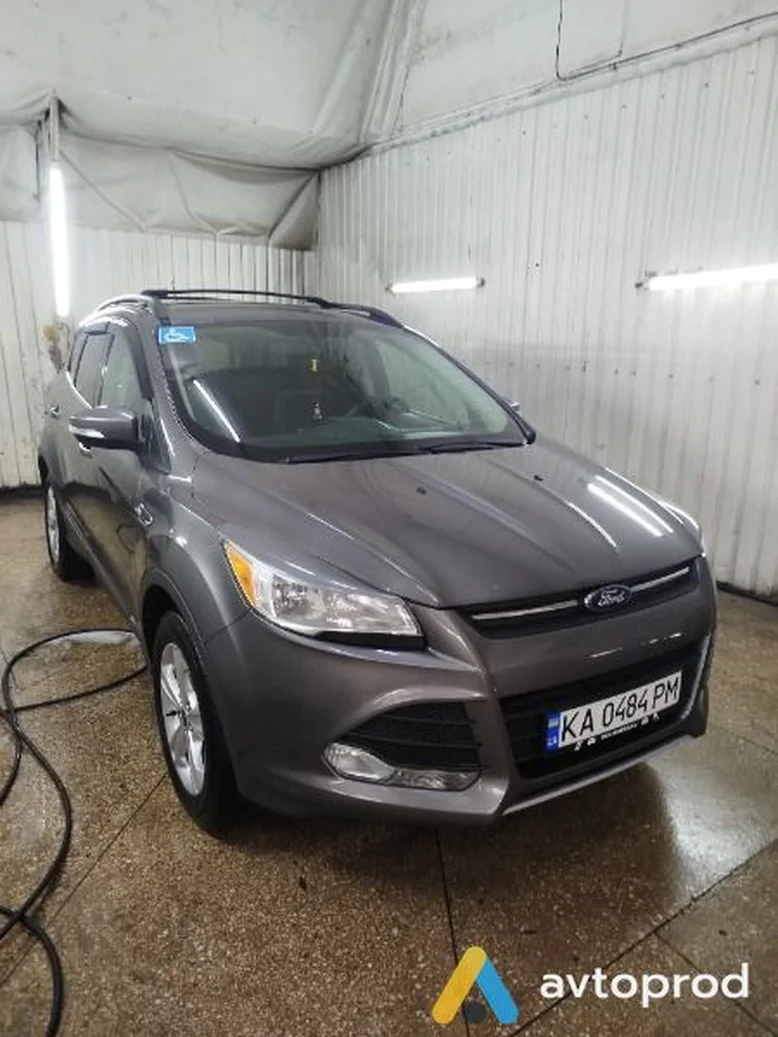 Фото 1 - Ford Escape 2013