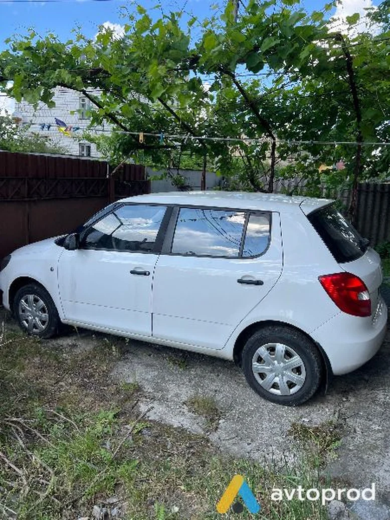 Фото 1 - Skoda Fabia 2011