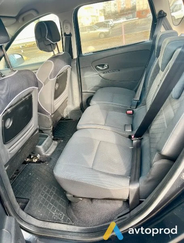 Фото 3 - Renault Grand Scenic 2010