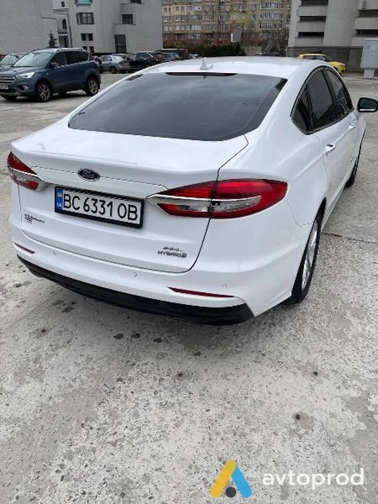 Фото 2 - Ford Fusion 2018