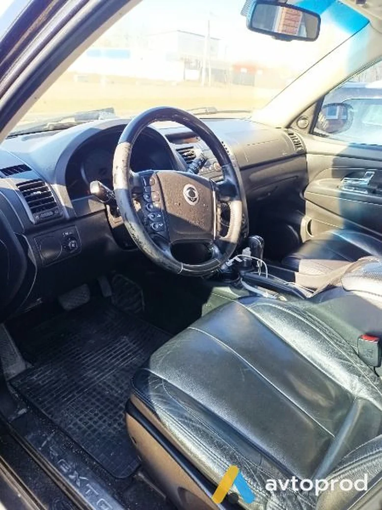 Фото 4 - SsangYong Rexton 2011