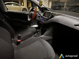 Фото 3 - Peugeot 208 2019