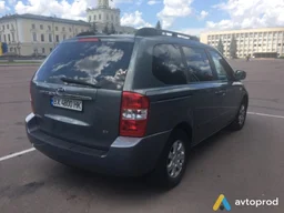 Photo 3 - Kia Carnival 2008