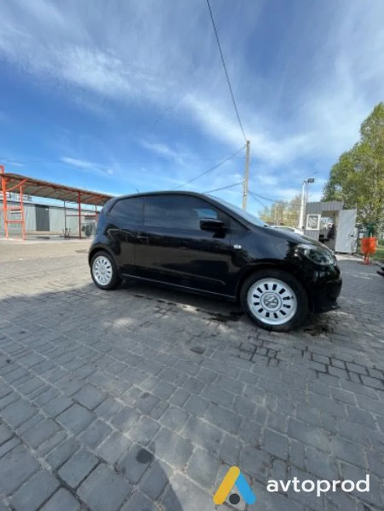 Фото 4 - Volkswagen Up! 2014