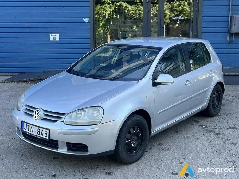 Фото 2 - Volkswagen Golf 2005