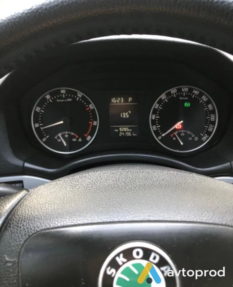 Photo 4 - Skoda Octavia 2011