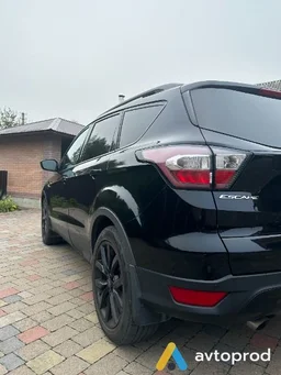 Фото 2 - Ford Escape 2017