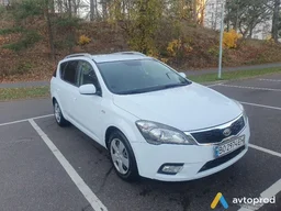Photo 2 - Kia Cee'd 2009