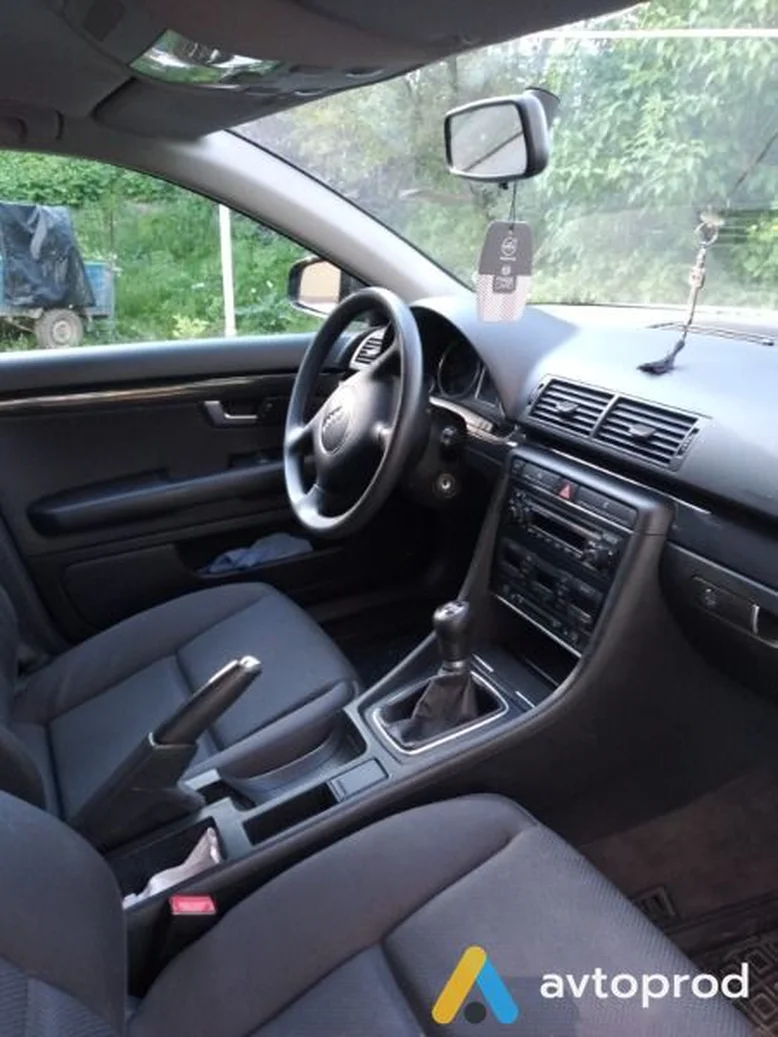 Фото 4 - Audi A4 2002