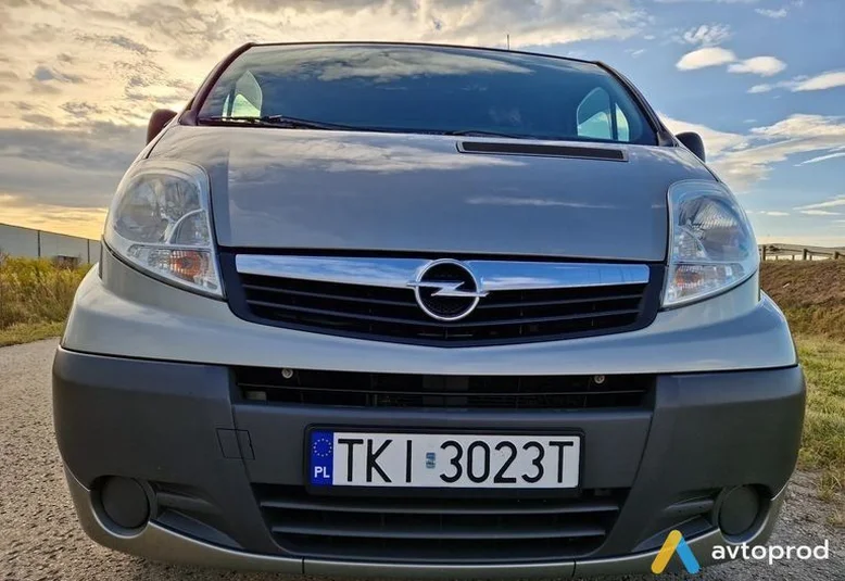 Фото 3 - Opel Vivaro 2010