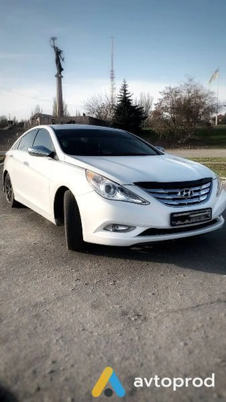 Фото 3 - Hyundai Sonata 2013