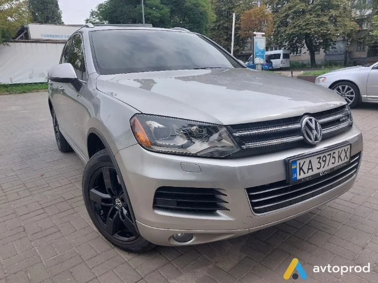 Фото 1 - Volkswagen Touareg 2011