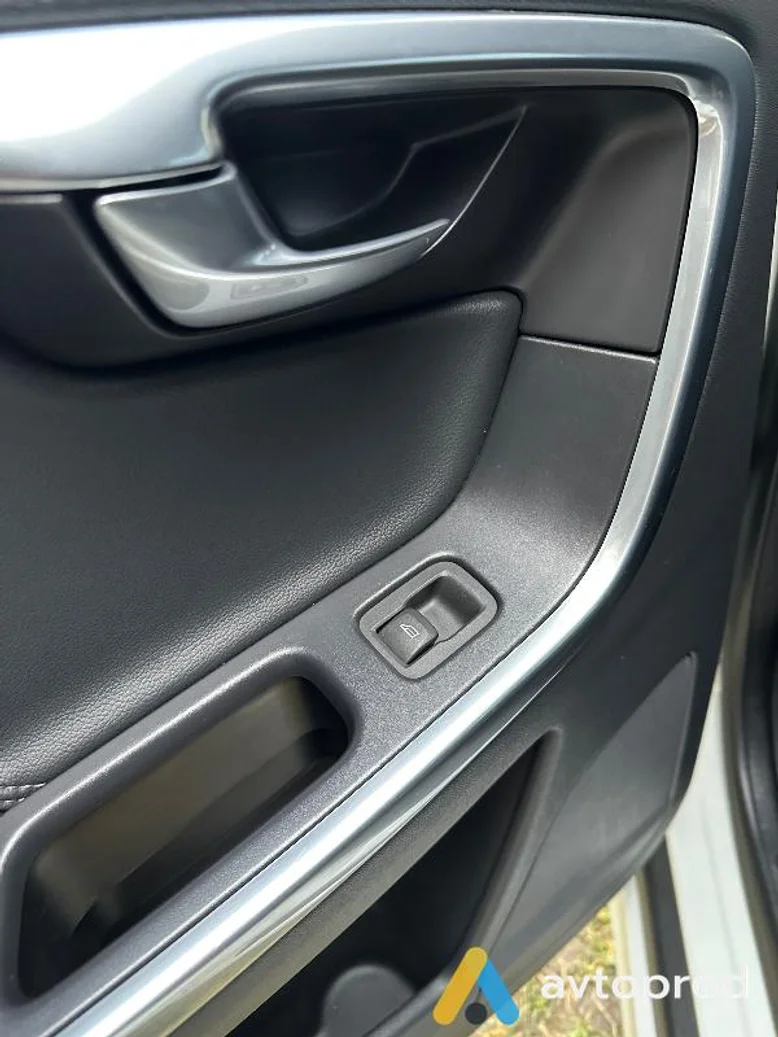 Фото 2 - Volvo XC60 2015