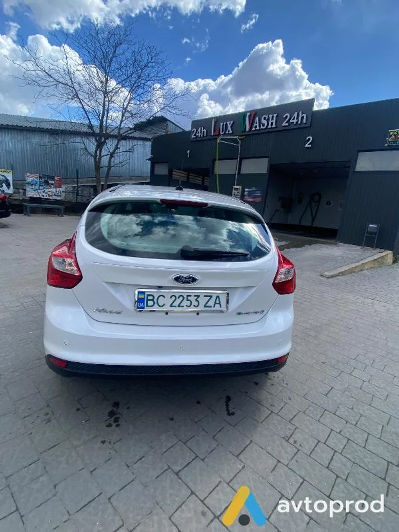 Фото 2 - Ford Focus 2012