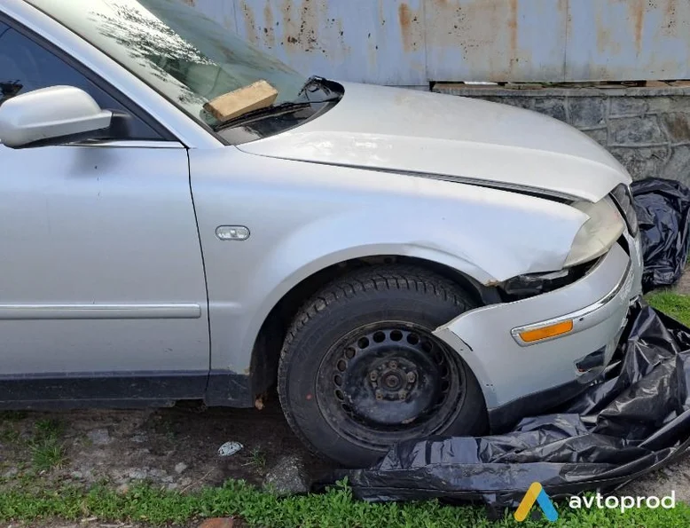 Фото 2 - Volkswagen Passat 2001