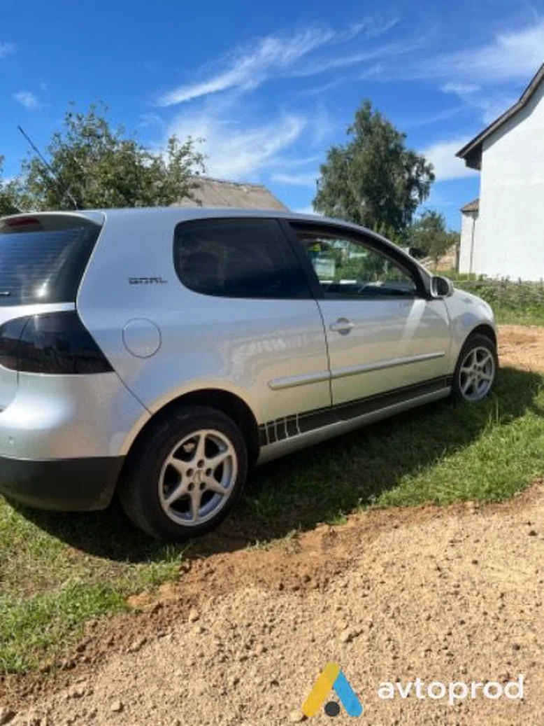 Фото 2 - Volkswagen Golf 2006