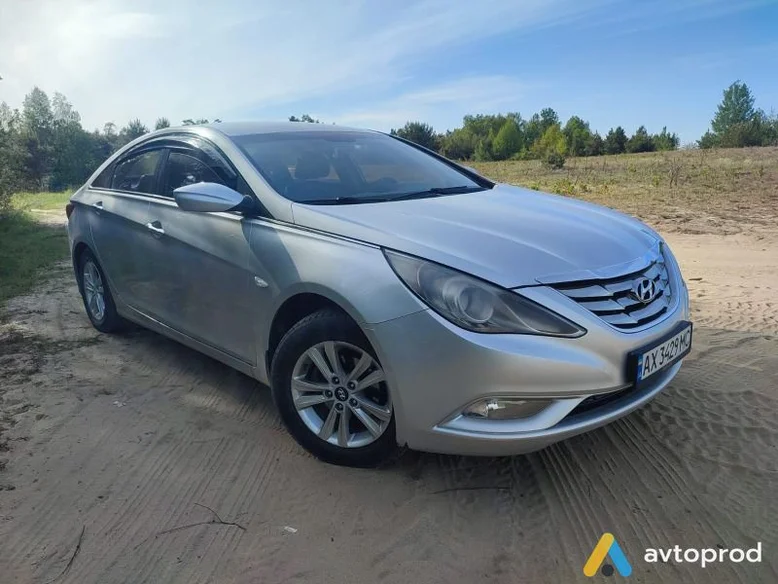 Фото 1 - Hyundai Sonata 2011