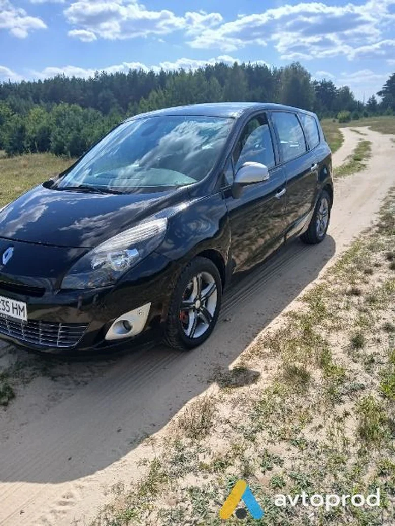 Фото 1 - Renault Scenic 2011