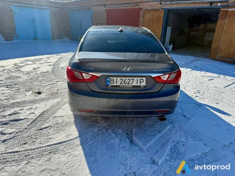 Фото 3 - Hyundai Sonata 2010